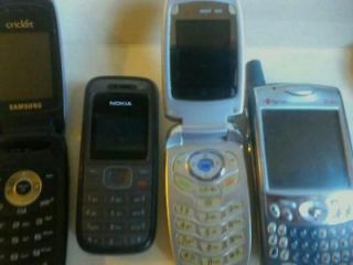 LOT OF 3 CELL PHONES FOR PARTS , NOT WORKING AS IS , GOLD SCRAP 