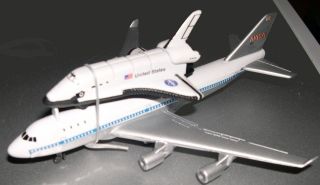 NASA Space Shuttle Endeavor w/ Piggyback Boeing 747 Diecast 1/500 