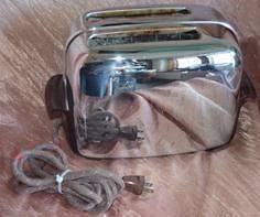 Vintage 50s CHROME & Bakelite ToastMaster Toaster Model 1B14 Very 