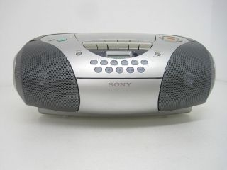   Box Portable AM FM Radio CD CDR / RW Player Tape Cassette Recorder