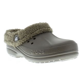 crocs slippers in Clothing, 