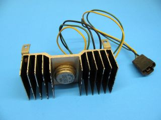   1968 1969 1970 1971 1972 Corvette AM FM Radio Amplifier w/ Uncut Wires