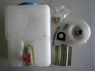 universal windshield washer in Car & Truck Parts