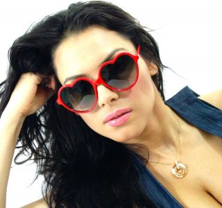   Style Red Hearts Shaped Frame Super Sexy Women Sunglasses Sun Glasses