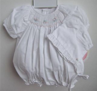 Sweet white bubble romper/bonnet set from Petit Ami in sizes NB and 