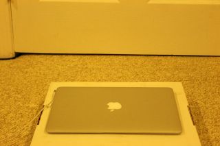 Apple MacBook Air MC503LL/A 13.3 Laptop C2D 1.86GHz 2GB No HHD Oct 