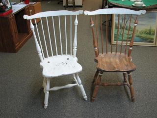 Antique Early 1800s Pair of Philadelphia Windsor Fanback Chairs