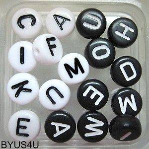 ALPHABET ACRYLIC BEADS 7mm CHOICE OF BLACK OR WHITE 100pc FREE 