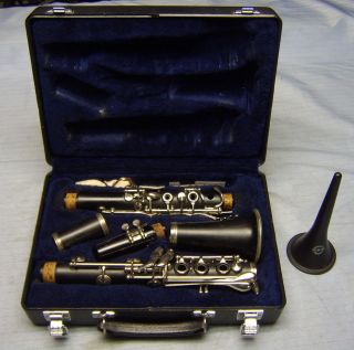 SELMER 1400 CLARINET Good Used Condition in Case P0059637 made in U.S 