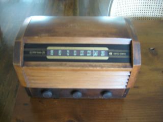 Vintage Late Forties Wood RCA Victor Radio, Model 56X3