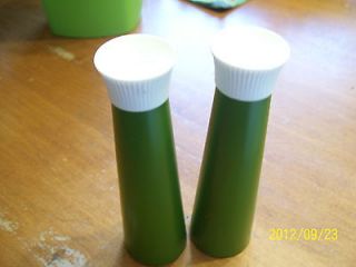 VINTAGE GREEN PLASTIC SALT AND PEPPER SHAKERS WITH WHITE REMOVABLE 