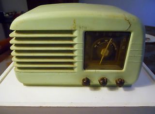 Vintage Admiral Short Wave Tube Radio with Bakelite Cabinet