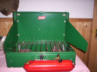 vintage gas cook stove in Stoves