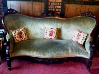 Antique Victorian Hand carved Mahogany Sofa / Couch / Love Seat 