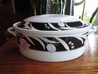 Crown Ming Fine China Michelle pattern Covered baker / Casserole dish