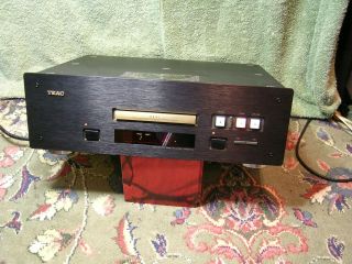 cd player teac in CD Players & Recorders