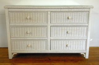 wicker dressers in Dressers & Chests of Drawers