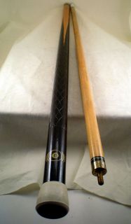 vintage 8 ball wood cue stick, old school knurling, with lockable 