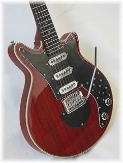 DILLION DBM 012 T with Trisonic pickups in Red