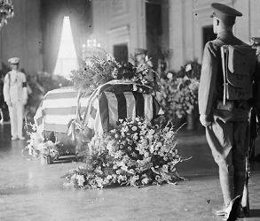 1923 photograph of Harding funeral Vintage Black & White Photograph d4