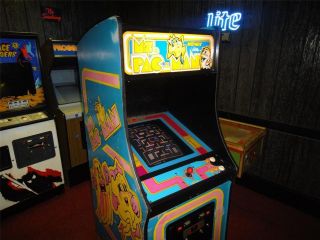 ms. pacman arcade game in Video Arcade Machines
