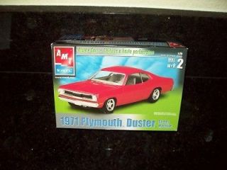 AMT 1971 PLYMOUTH DUSTER CAR MODEL KIT