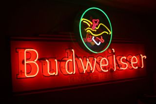   VINTAGE 1994 BUDWEISER KING OF BEERS EAGLE NEON LIGHTED SIGN MAN CAVE