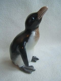 Rosenthal PENGUIN bird animal figurine. CUTE.