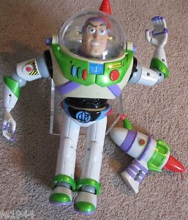Buzz Lightyear Interactive, Toy Story 13 Doll / Delux Figure Laser 