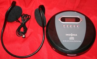 INSIGNIA NS P4112 PORTABLE CD/CD R/CD RW PLAYER WITH HEADSET