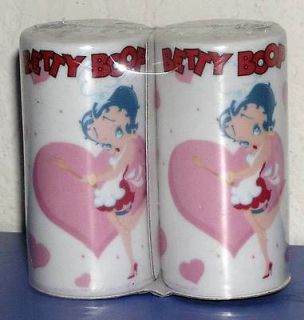 Betty Boop CERAMIC PINK HEART (SALT & PEPPER SHAKER SET) BRAND NEW IN
