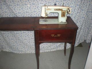 VTG Universal Model 480 Sewing Machine w/Cabinet