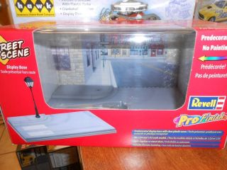 REVELL 1331 STREET SCENE DISPLAY BASE PREDECORATED FITS 1/24 & 1/25 