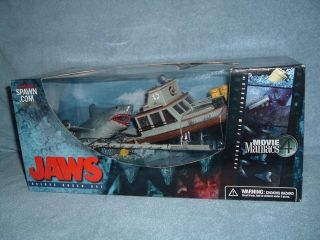 JAWS Deluxe Boxed Set Movie Maniacs 4 McFarlane 2001 MISB Sealed Boat 
