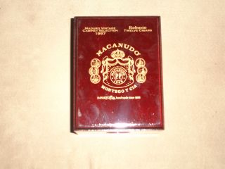 MACANUDO VINTAGE CABINET SELECTION 1997 ROBUSTO WOODEN CIGAR BOX