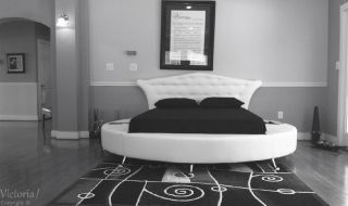 round bed in Beds & Mattresses