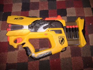 Nerf N Strike Yellow Firefly REV 8 Dart Gun and 2 Nerf Nite Finder 