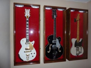 guitar display case in Musical Instruments & Gear