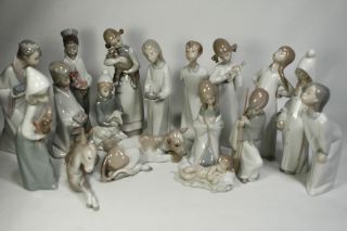   Lladro Spain Nativity Set 17 Pieces; the Childrens Nativity