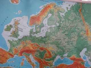 NYSTROM pull down classroom MAP OF EUROPE, cold war map, measures 63 