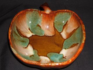OZARK FRONTIER ART POTTERY APPLE DISH BY DRYDEN MULTI COLOR EARTH 