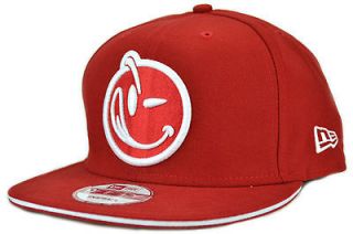   NEW ERA 9FIFTY CLASSIC FACE SNAPBACK CAP RED / WHITE TRIM SMILEY HAT