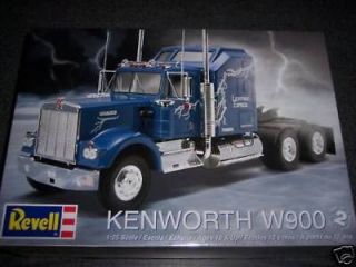 Revell 1507 1/25 Kenworth W900 truck model kit NEW