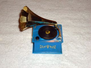 phonograph music box in 1970 Now