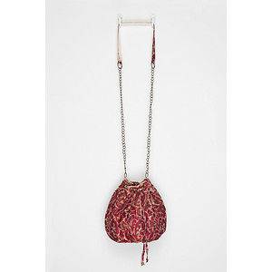   URBAN OUTFITTERS Kimchi Blue Foiled Floral Bucket Bag FUSIA