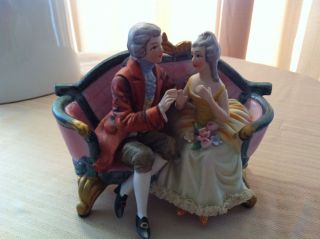 VICTORIAN COURTING COUPLE FIGURINE Lace SITTING Pink Couch MAN WOMAN 