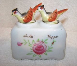 nodder salt and pepper shakers in Decorative Collectibles