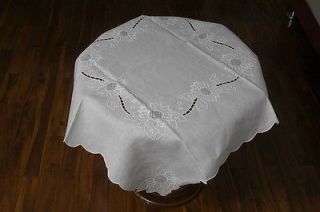 VINTAGE LINEN HAND EMBROIDERY TABLECLOTH OPEN WHITE