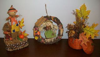 Fall figurine Seasonal decorations Wreath w/ Scarecrow, haystack 