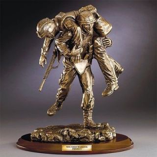 FRANKLIN MINT   Wounded Warrior Sculpture B11G555
